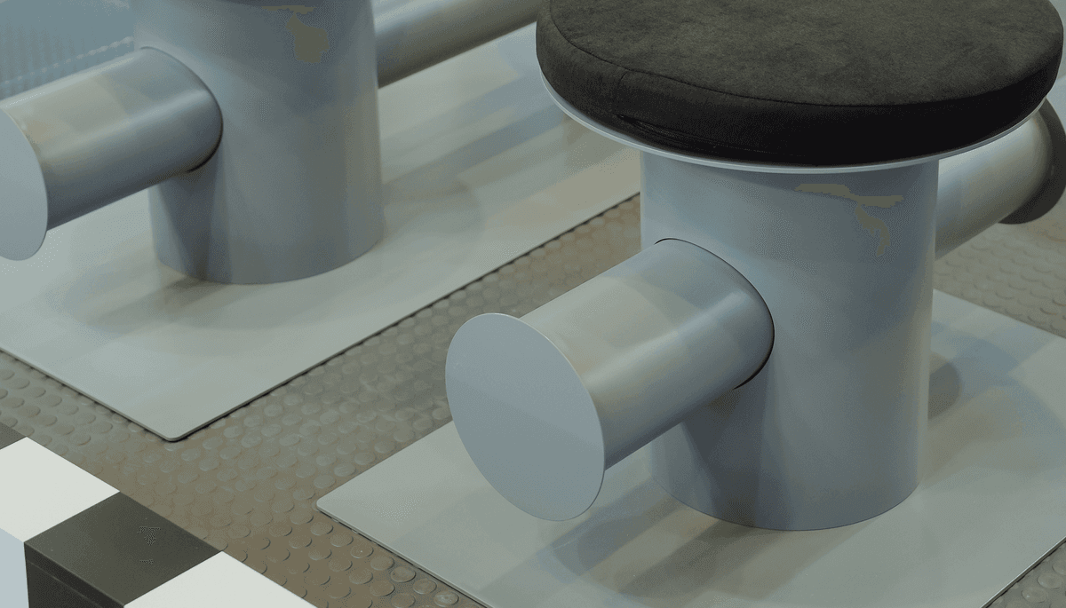 Сиденья выполнены в виде кнехтов